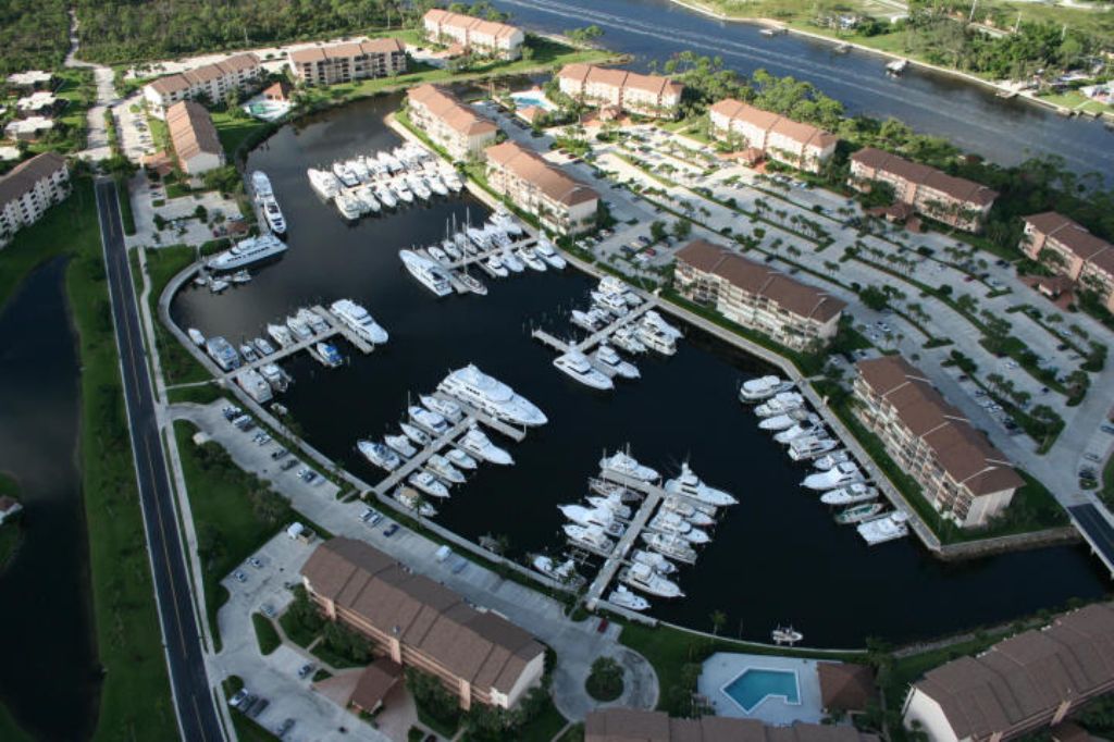 Marina: Dock