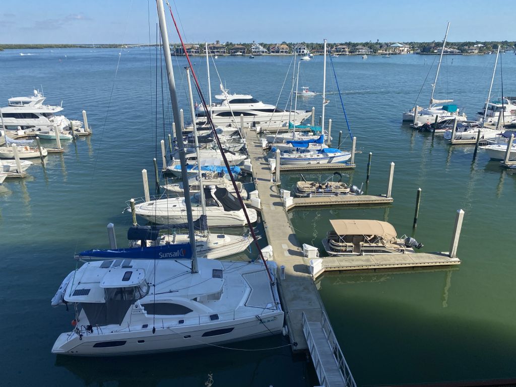 Marina: Dock