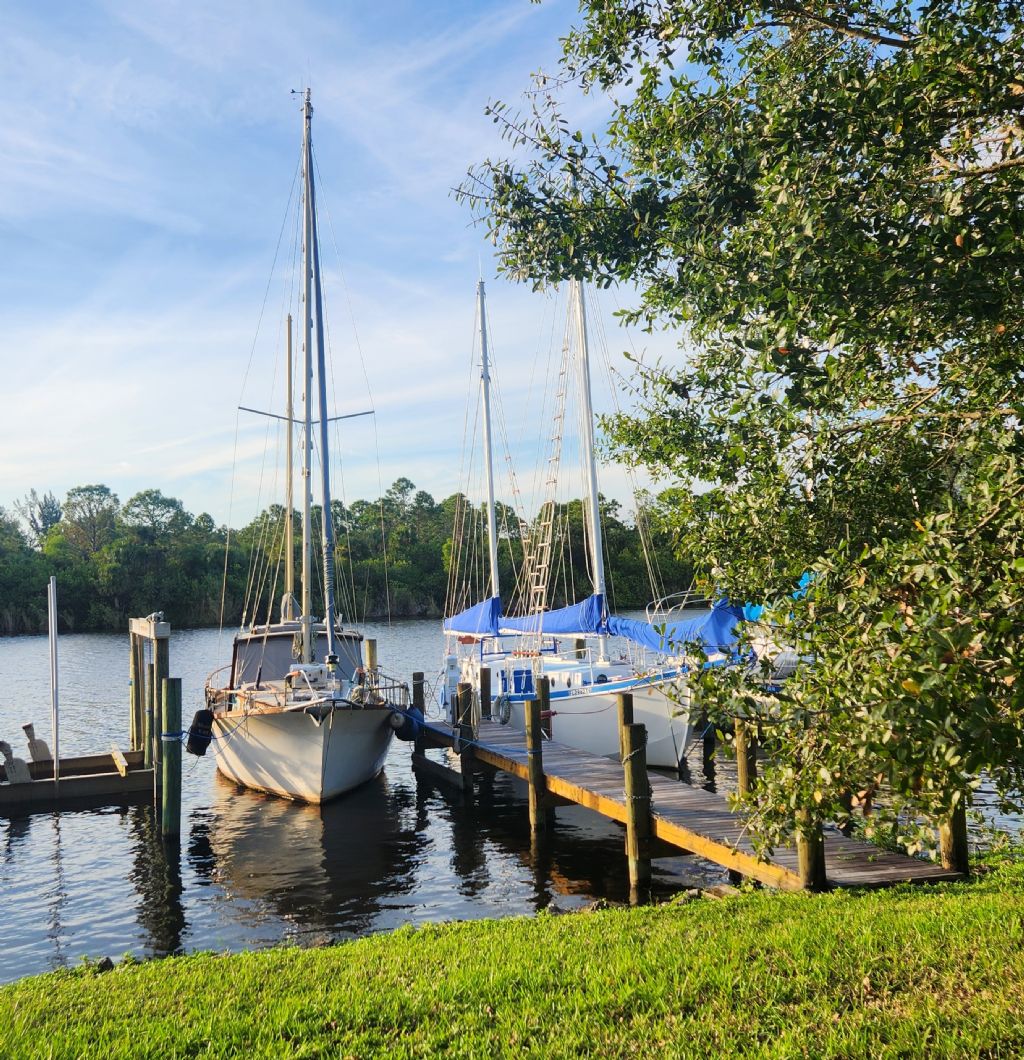 Marina: Dock