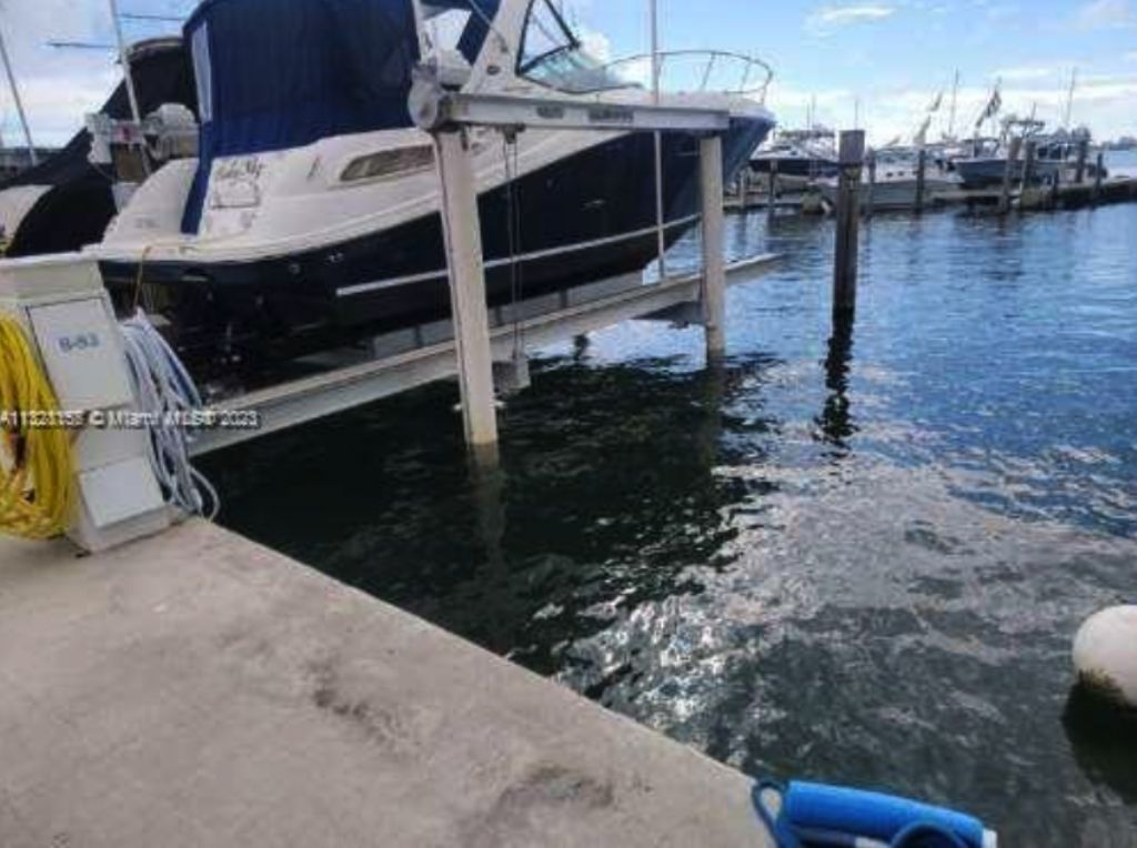 Marina: Slip