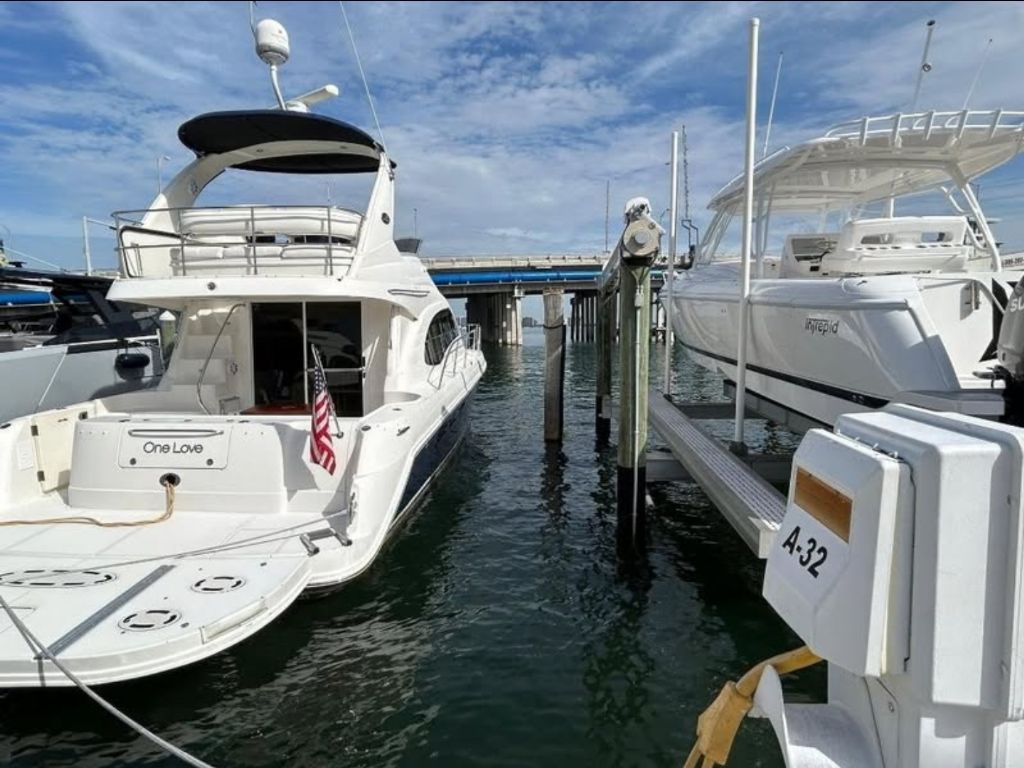 Marina: Dock