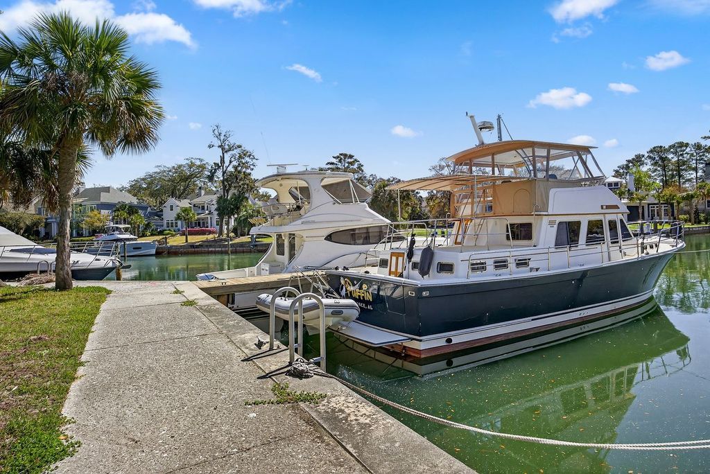 Marina: Dock